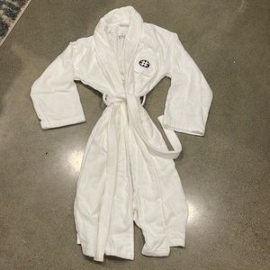 Uni-sex white bathroom robe